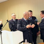 Verdiente Ehrung: Sieghart Röger ist seit 60 Jahren für die Feuerwehr engagiert tätig