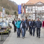 Bevor es mit der Seilbahn auf den Hausberg ging, stand ein kleiner Gang durch die Hauptstraße auf dem Programm. Thomas Gans begleitete die Gäste die vollen zwei Stunden, in denen sie in der Stadt waren.