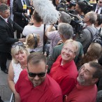 Auch wenn es eng war: Thomas Gans wollte wie Bärbel Rien, Ingo Fiedler und Uwe Speit dem SPD-Kanzlerkandidaten Martin Schulz die Hand schütteln - vor allem nach diesem überzeugenden Auftritt.
