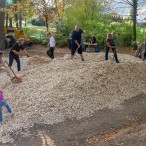 Großer Eifer bei Mitgliedern des Kinderschutzbundes und weiteren Bürgerinnen und Bürgern für den Traumspielplatz