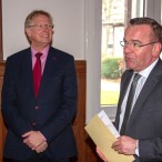 Bürgermeister Dr. Thomas Gans und Innenminister Boris Pistorius