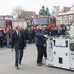 Bernd Wiedemann lädt den Bürgermeister ein, die Stadt einmal von oben zu betrachten.