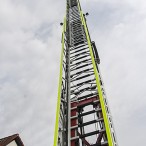 In schwindelnder Höhe 32 Meter über dem Straßenniveau