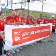 Die Jogger der SPD beim B2Run-Firmenlauf. 2.vl. Franz Maget, 3. vl. Dr. Thomas Gans, 4. vl. Markus Rinderspacher, 5. vl. Dr. Simone Strohmayr