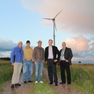 Im Windpark Hattorf-Schwiegershausen, vlnr: Wilhelm Sonntag, Wolfgang Reehuis, Jan Kneusels, Dr. Thomas Gans, Hans-Joachim Frank